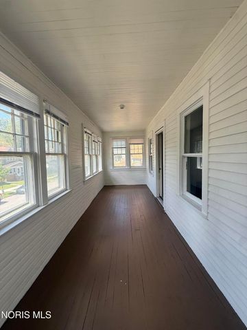 329 E Lake Street, Toledo, OH 43608