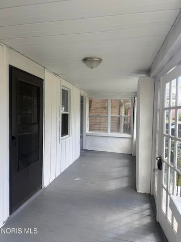 329 E Lake Street, Toledo, OH 43608