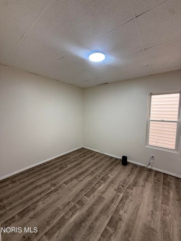 329 E Lake Street, Toledo, OH 43608