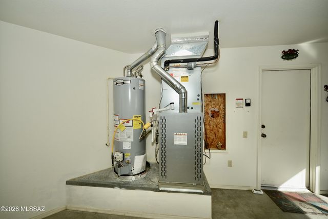 166 N Wellspring Drive, Green Valley, AZ 85614