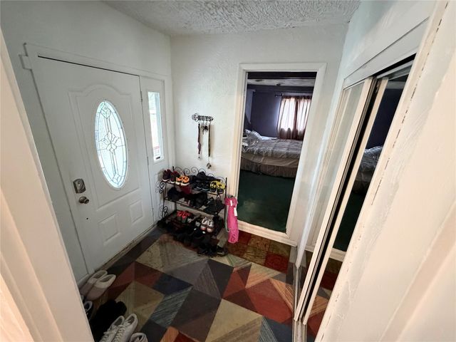 2565 W 24TH Street, Erie, PA 16506