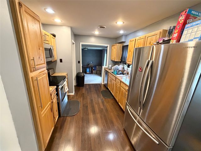 2565 W 24TH Street, Erie, PA 16506