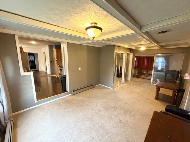 2565 W 24TH Street, Erie, PA 16506