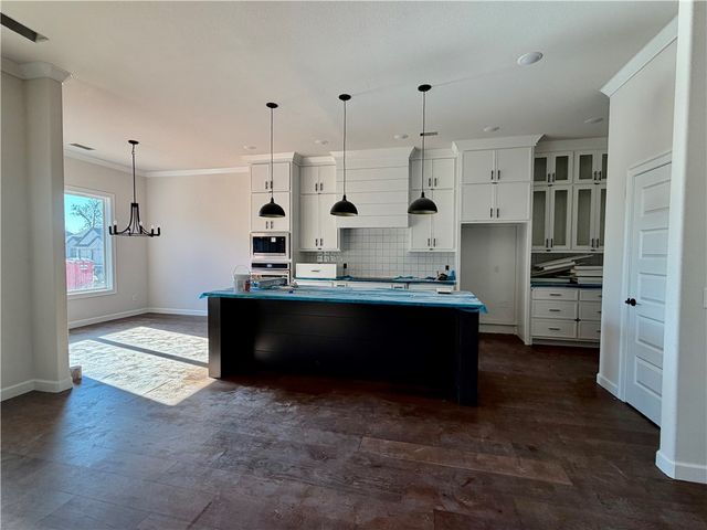 1501 Lookout Lane, Cave Springs, AR 72718