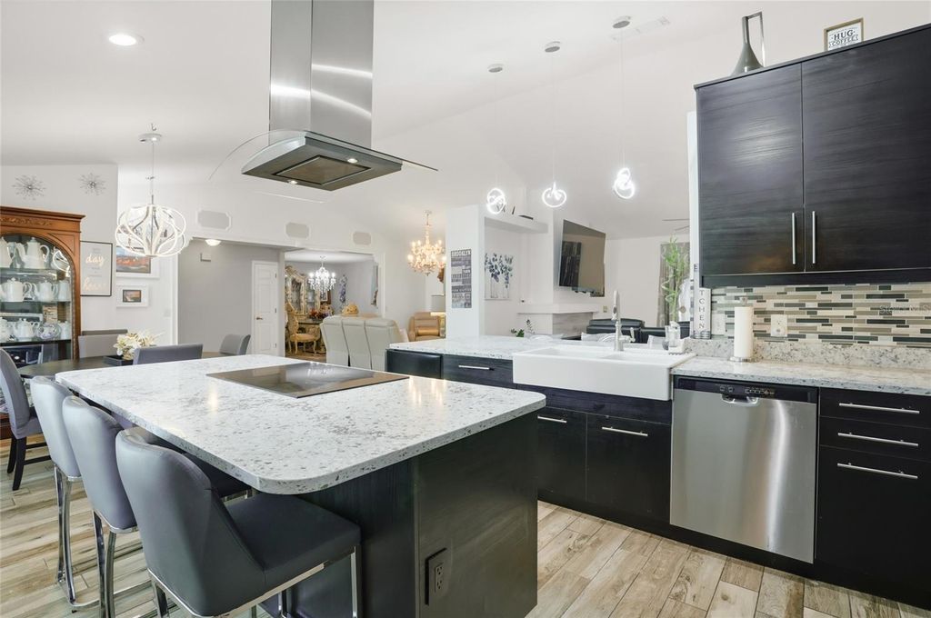 Image 15 of property listing at 3185 TIMUCUA CIRCLE, Orlando, FL 32837