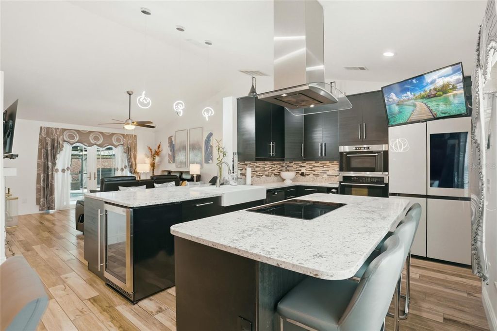 Image 16 of property listing at 3185 TIMUCUA CIRCLE, Orlando, FL 32837