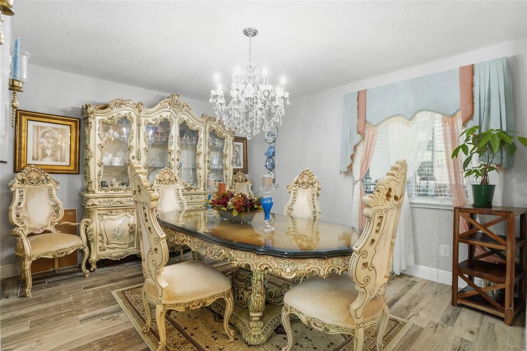 Image 28 of property listing at 3185 TIMUCUA CIRCLE, Orlando, FL 32837