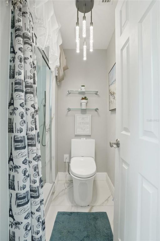 Image 34 of property listing at 3185 TIMUCUA CIRCLE, Orlando, FL 32837