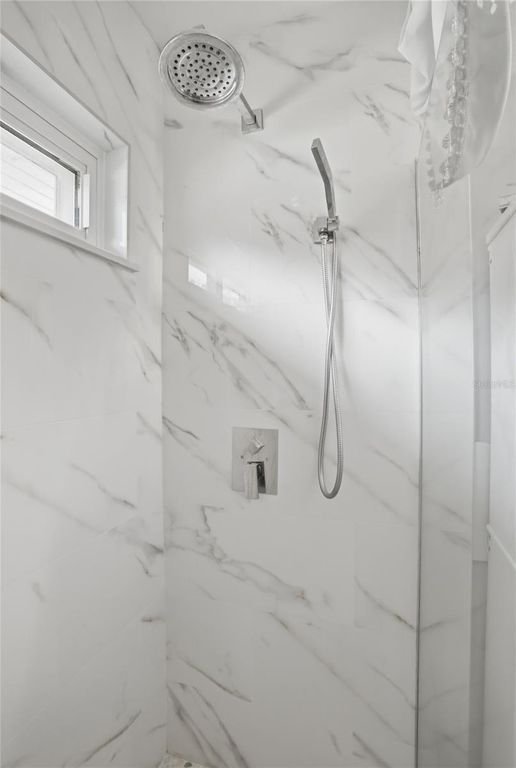 Image 39 of property listing at 3185 TIMUCUA CIRCLE, Orlando, FL 32837