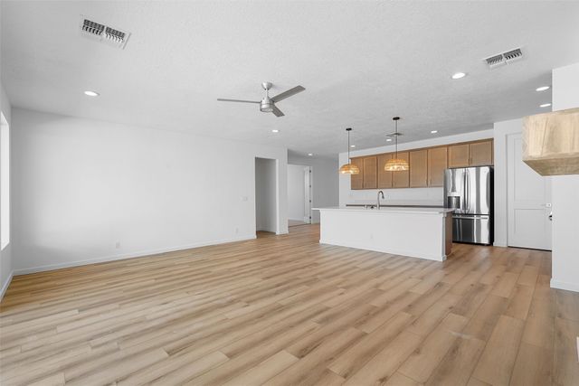 60 Cadena Loop, White Rock, NM 87547