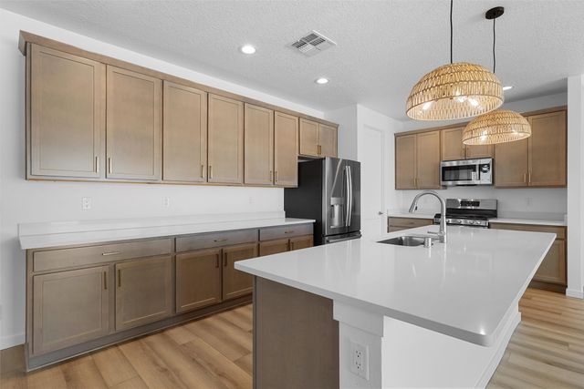 60 Cadena Loop, White Rock, NM 87547