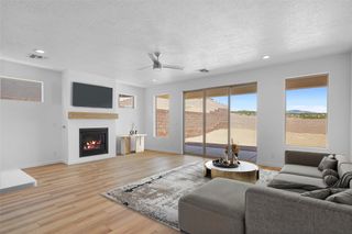 60 Cadena Loop, White Rock, NM 87547