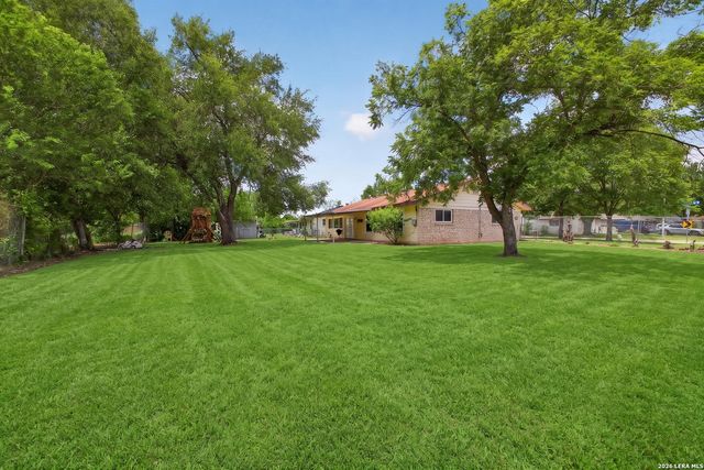 6002 PINE VALLEY DR, San Antonio, TX 78242