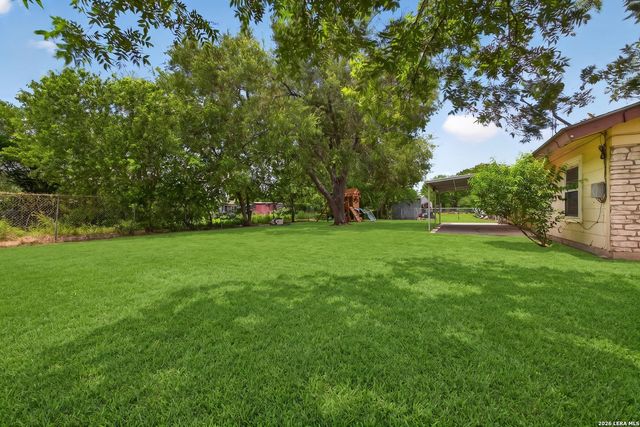 6002 PINE VALLEY DR, San Antonio, TX 78242