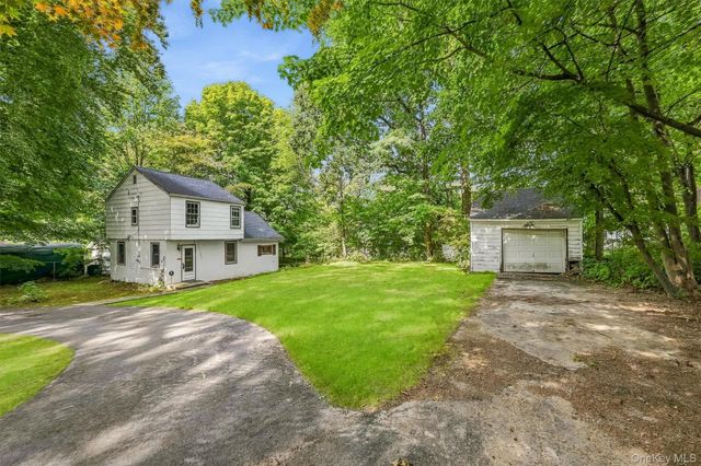 16 Cottage Avenue, Nanuet, NY 10954