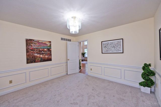 8552 Deerway Drive, Sycamore Twp, OH 45236