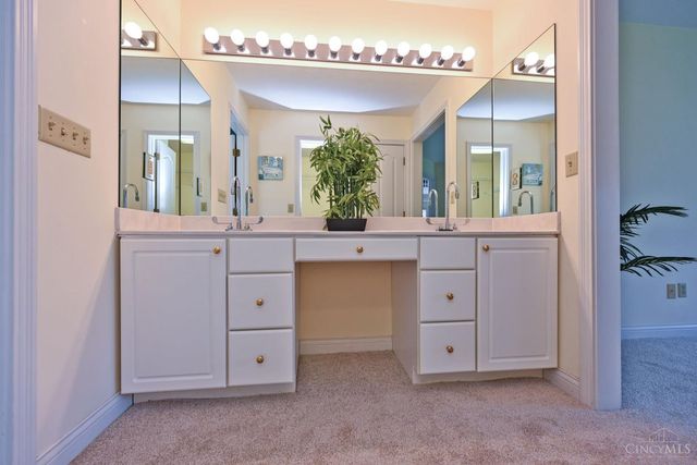 8552 Deerway Drive, Sycamore Twp, OH 45236