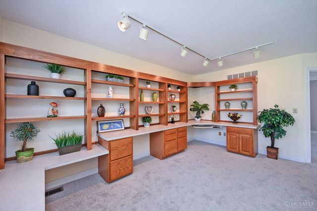 8552 Deerway Drive, Sycamore Twp, OH 45236