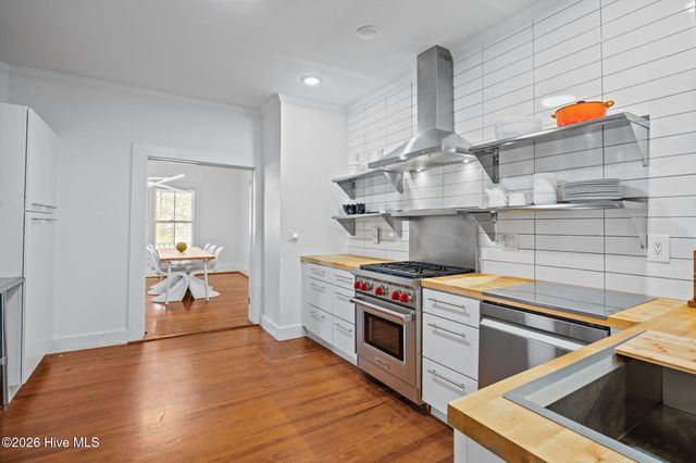 614 N Atlantic Avenue, Southport, NC 28461