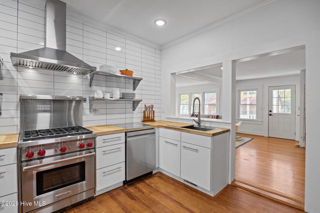 614 N Atlantic Avenue, Southport, NC 28461