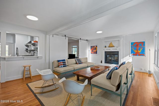 614 N Atlantic Avenue, Southport, NC 28461