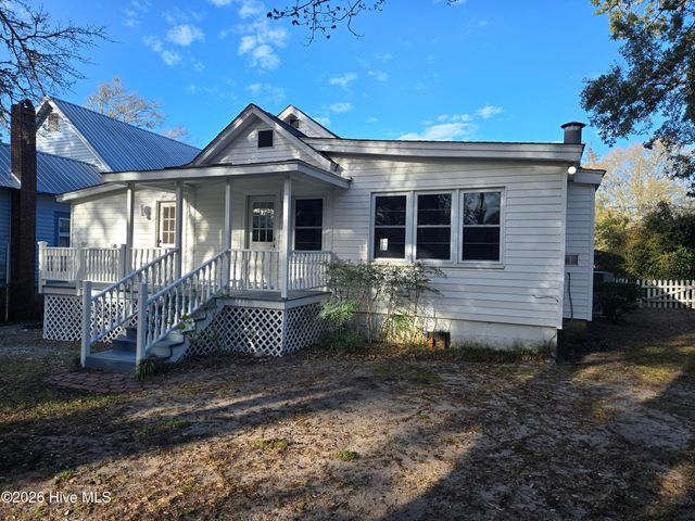 614 N Atlantic Avenue, Southport, NC 28461