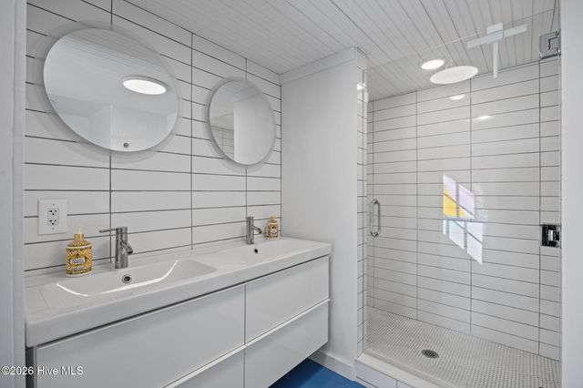 614 N Atlantic Avenue, Southport, NC 28461