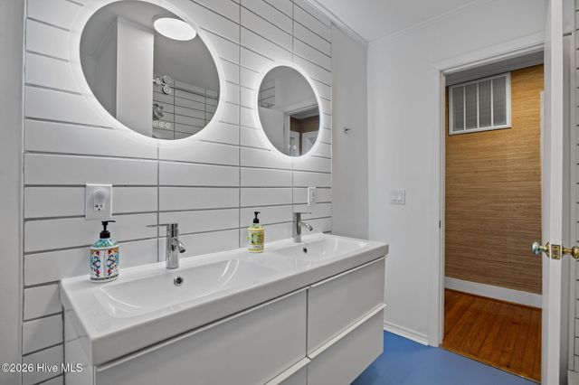 614 N Atlantic Avenue, Southport, NC 28461