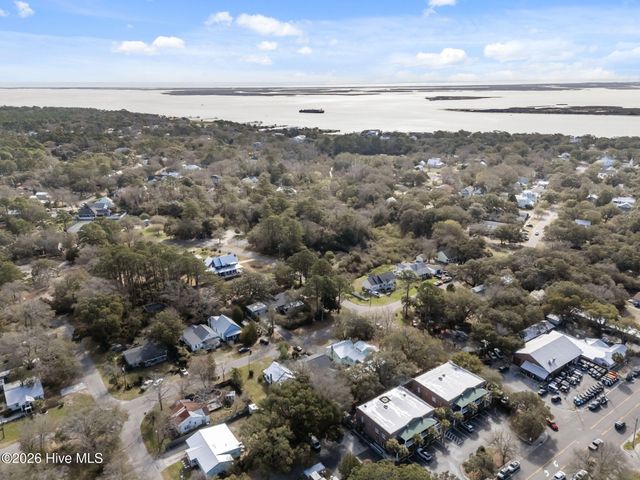 614 N Atlantic Avenue, Southport, NC 28461