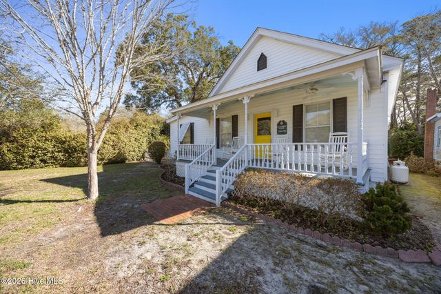 614 N Atlantic Avenue, Southport, NC 28461