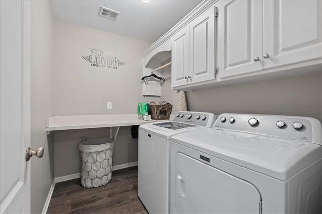 721 S Sycamore Street, Gardner, KS 66030