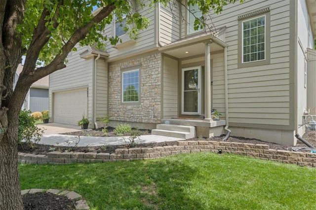 721 S Sycamore Street, Gardner, KS 66030