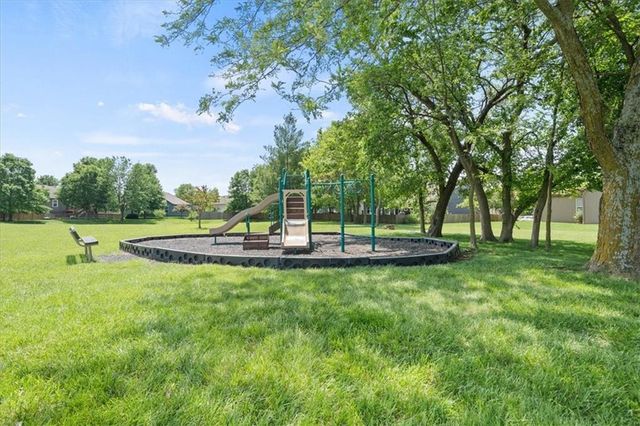 721 S Sycamore Street, Gardner, KS 66030