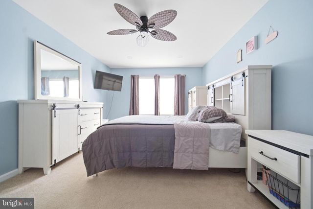 5089 MCLEAN STATION RD, Green Lane, PA 18054