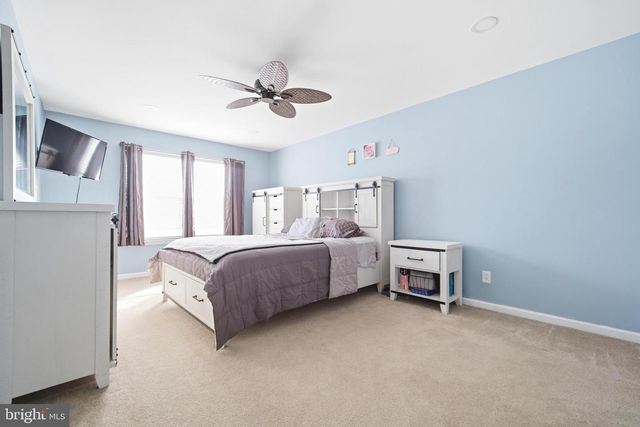 5089 MCLEAN STATION RD, Green Lane, PA 18054