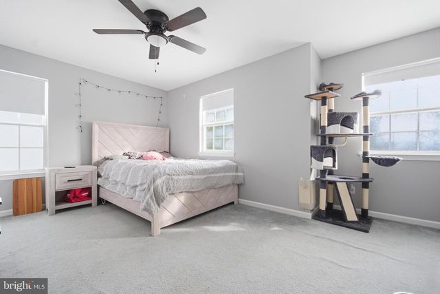 5089 MCLEAN STATION RD, Green Lane, PA 18054