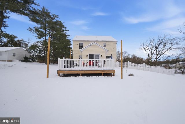 5089 MCLEAN STATION RD, Green Lane, PA 18054