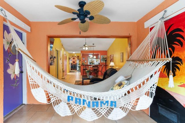 324 KNOTTWOOD COURT, Sun City Center, FL 33573