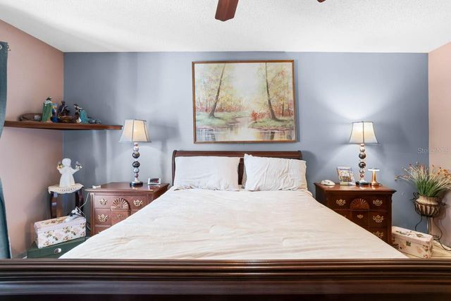 324 KNOTTWOOD COURT, Sun City Center, FL 33573