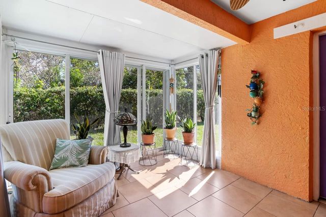 324 KNOTTWOOD COURT, Sun City Center, FL 33573