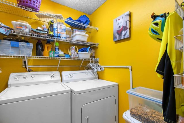 324 KNOTTWOOD COURT, Sun City Center, FL 33573