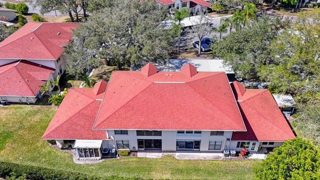 324 KNOTTWOOD COURT, Sun City Center, FL 33573