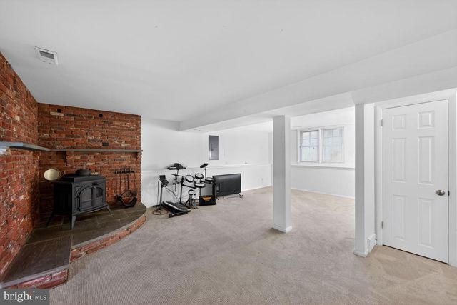 1411 HUNTERS LN, West Chester, PA 19380