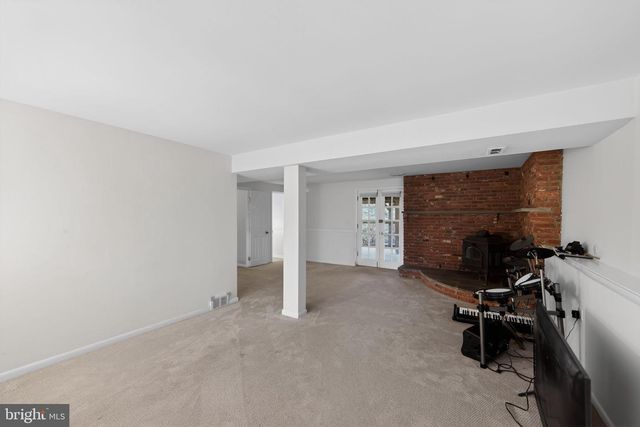 1411 HUNTERS LN, West Chester, PA 19380