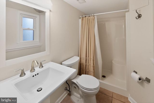 1411 HUNTERS LN, West Chester, PA 19380