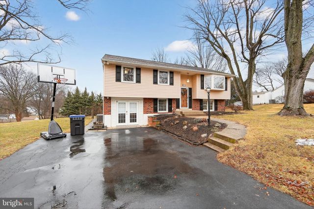 1411 HUNTERS LN, West Chester, PA 19380