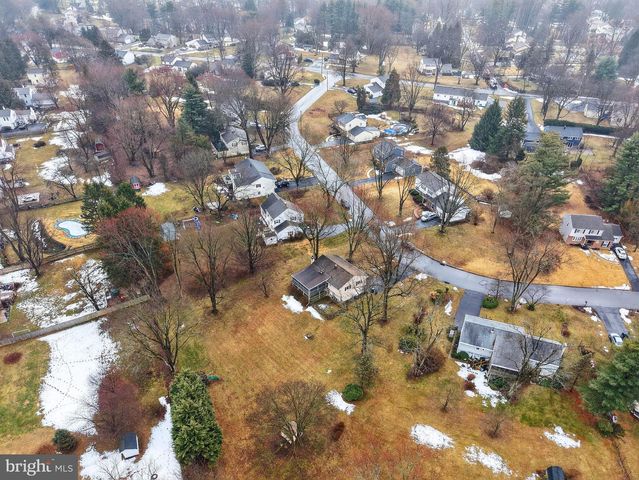 1411 HUNTERS LN, West Chester, PA 19380