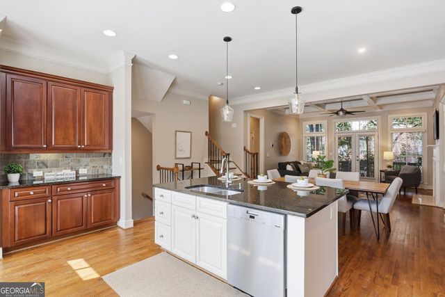 810 Highland Green Way NE, Atlanta, GA 30306
