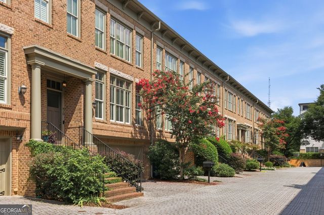 810 Highland Green Way NE, Atlanta, GA 30306