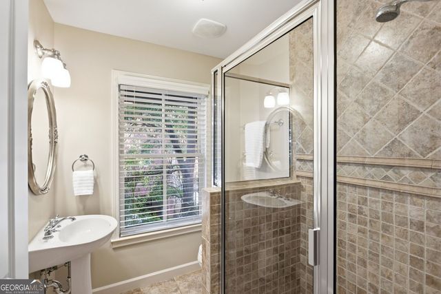 810 Highland Green Way NE, Atlanta, GA 30306